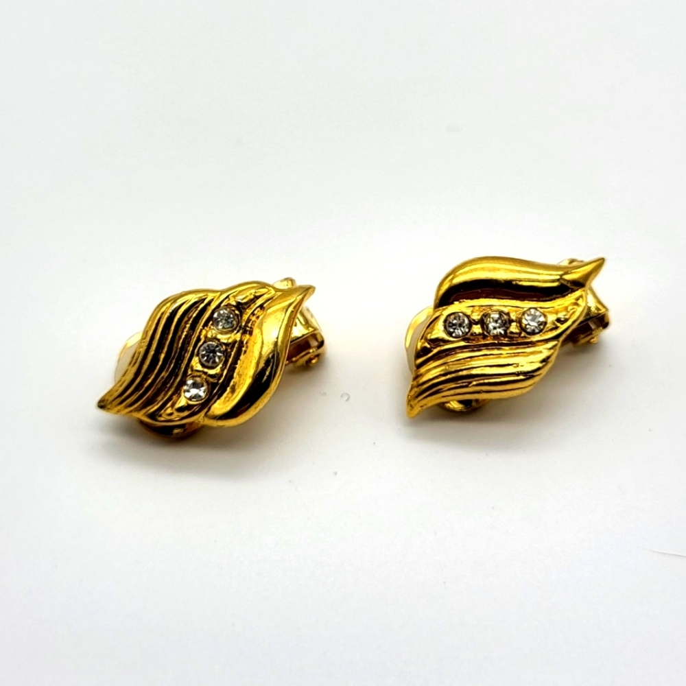 Vintage clip on earrings